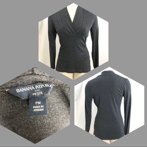 Banana Republic Top Gray Petite Medium Rayon Longsleeve